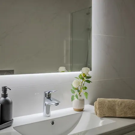 Signature Flats Apartment *